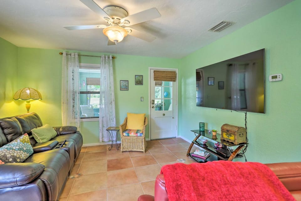Vibrant Rockledge Home ~ 2 Mi to Cocoa Village! House in Rockledge