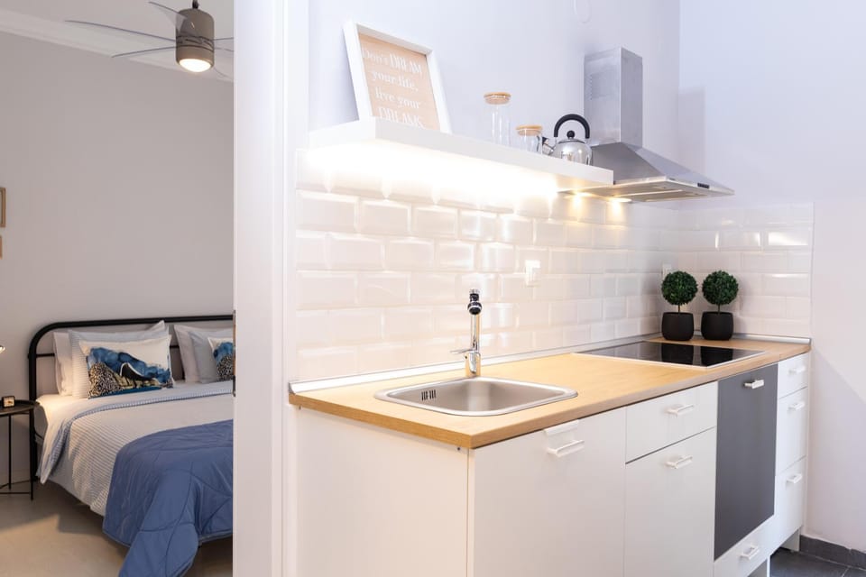 Kitchen or kitchenette