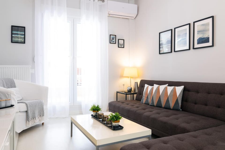 Living room, Seating area, air conditioner