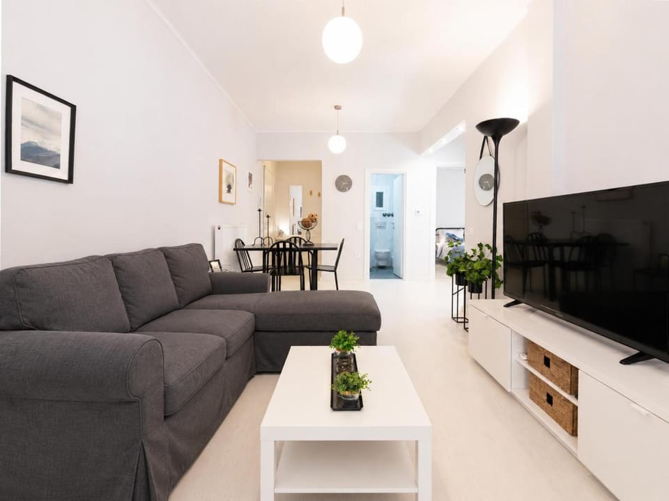 F & B Collection - 2 Bedroom Flat Apartment in Thessaloniki