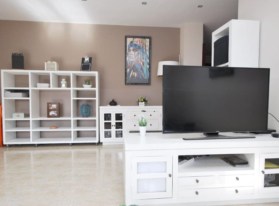 Communal lounge/ TV room, Living room