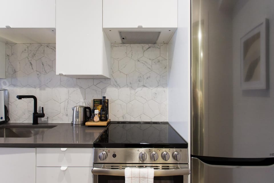 Kitchen or kitchenette, oven, stove