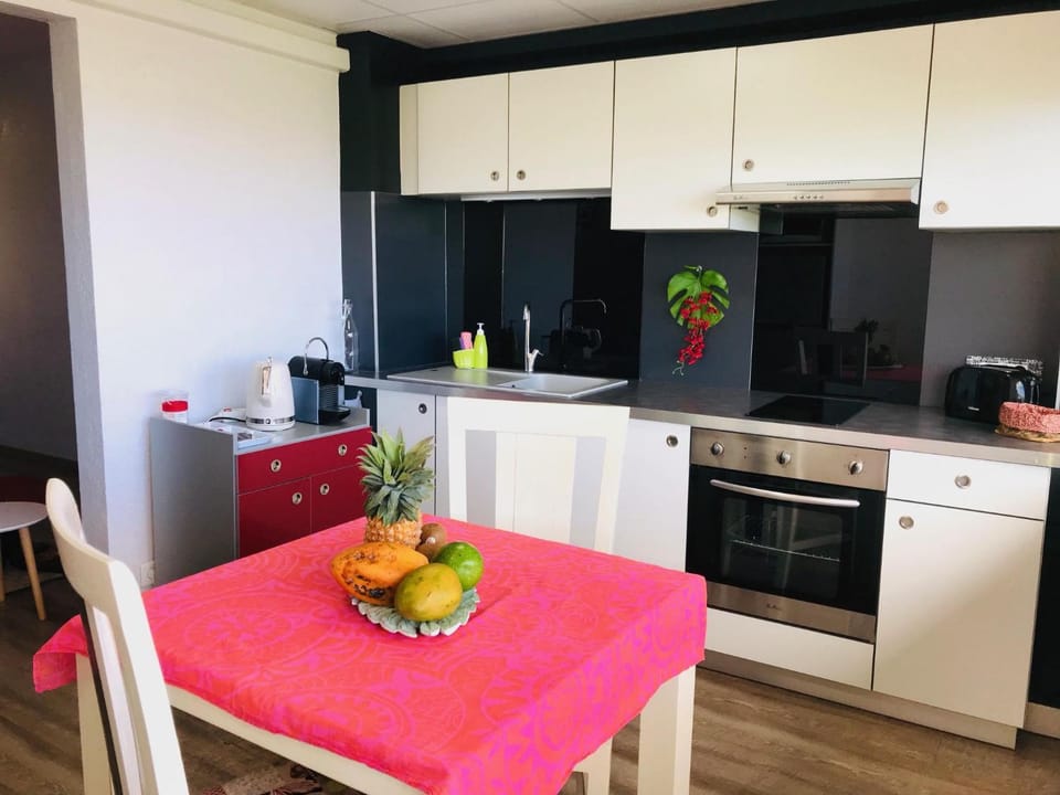 Studio Teiki - calme, proche centre-ville, ferry & aéroport Apartment in Pape'ete