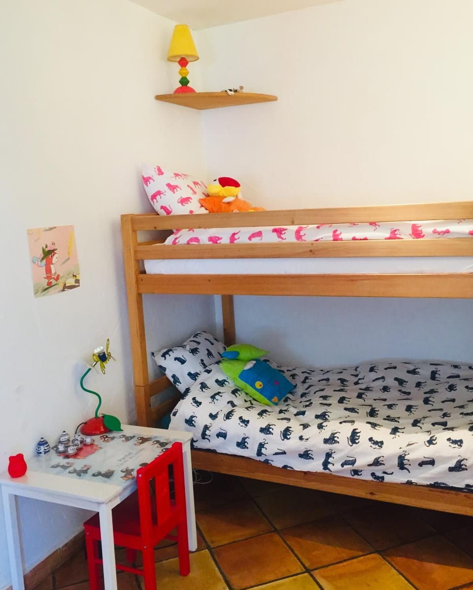 bunk bed
