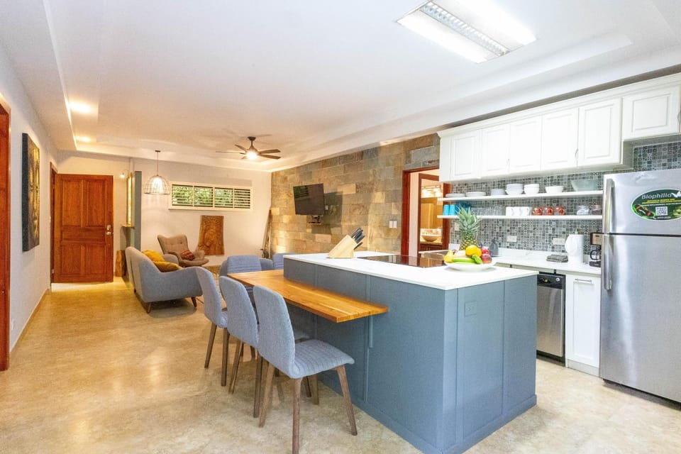 Rainforest Gem Aracari Villa with Private Pool Bed and Breakfast in Quepos