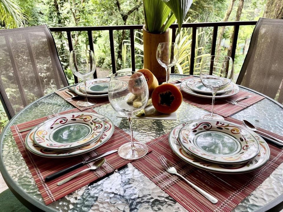 Bali inspired Casa Cascada w Jungle views pool Bed and Breakfast in Quepos
