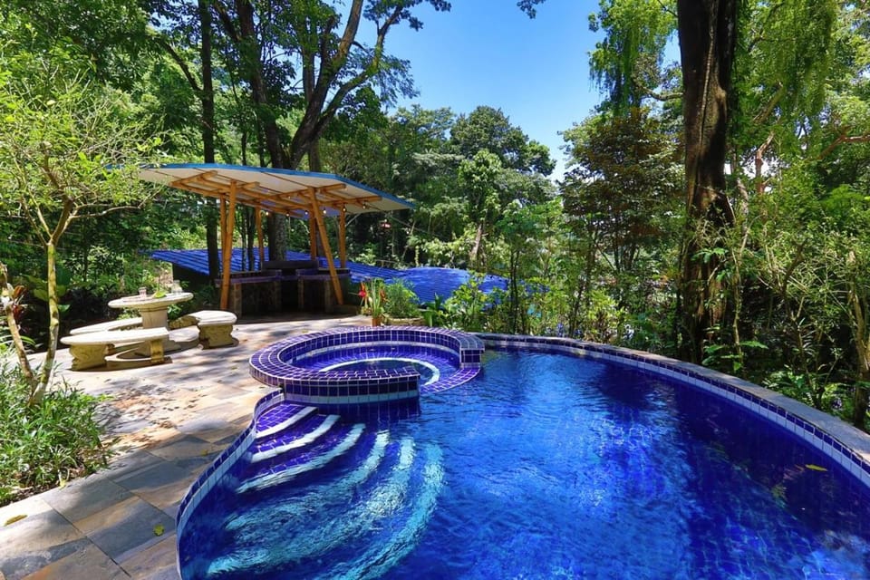 Toucan Villa Family home w Private Pool Garden House in Quepos
