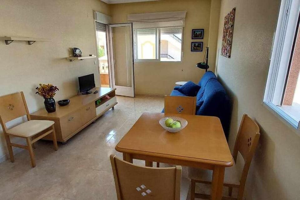 TV and multimedia, Living room, Dining area