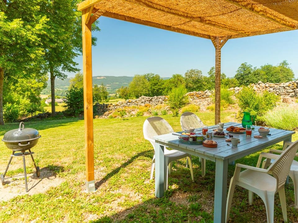 Gîte rénové au calme avec Parking privé et Wifi gratuit à Saint-Étienne-Lardeyrol - FR-1-582-332 House in Auvergne-Rhône-Alpes