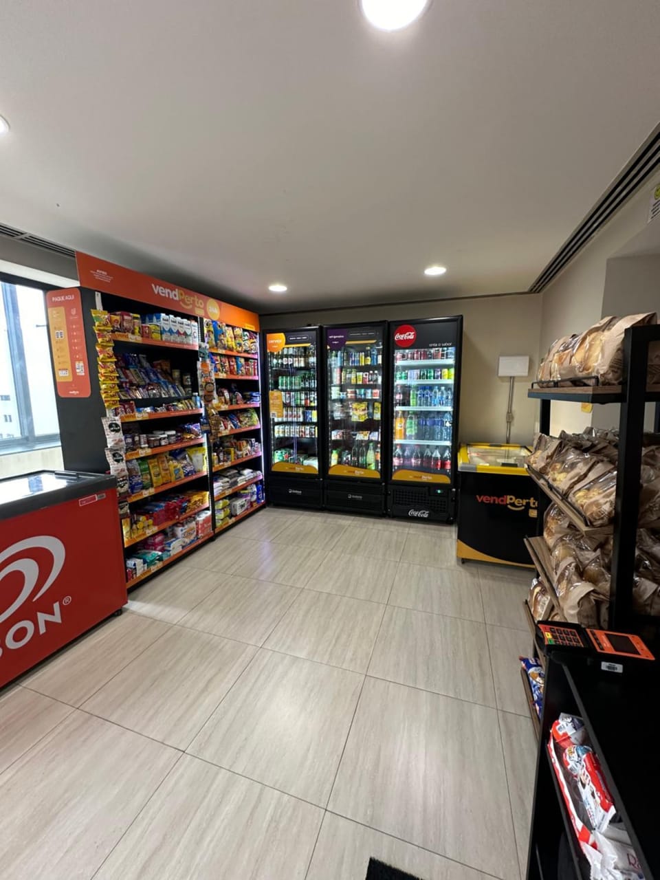 Supermarket/grocery shop