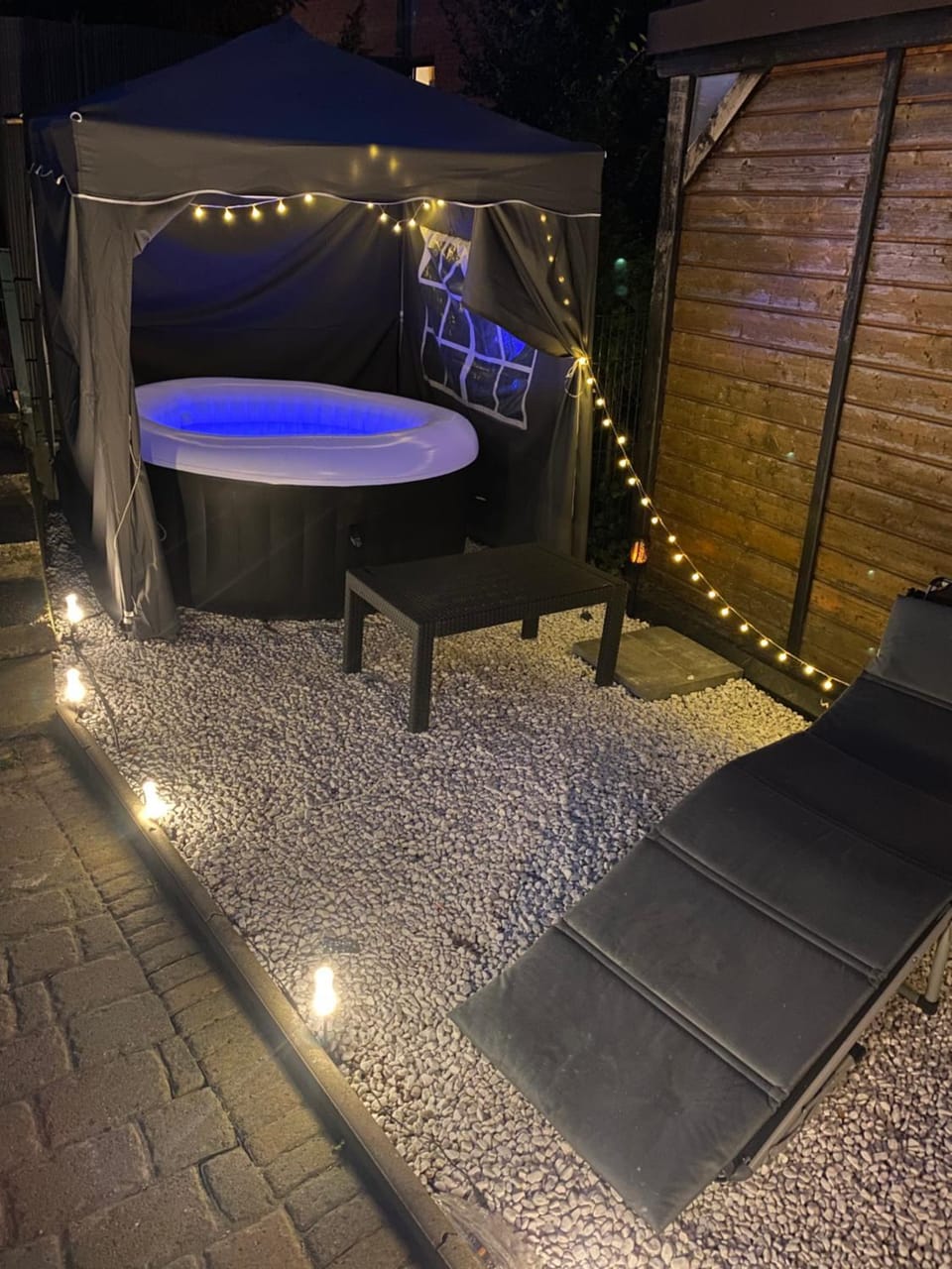 Wohnen direkt an der Rheinpromenade mit Whirlpool und Sauna House in North Rhine-Westphalia