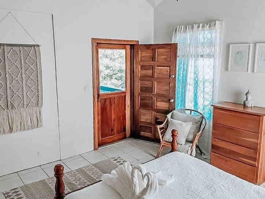 Vacation Home Blue Lotus- Gold Standard Certified House in Belize District