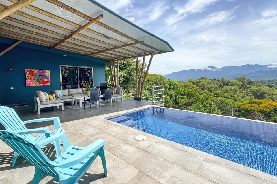 Secret Mountain Top 3BR Casa Colibrí private pool Villa in Quepos