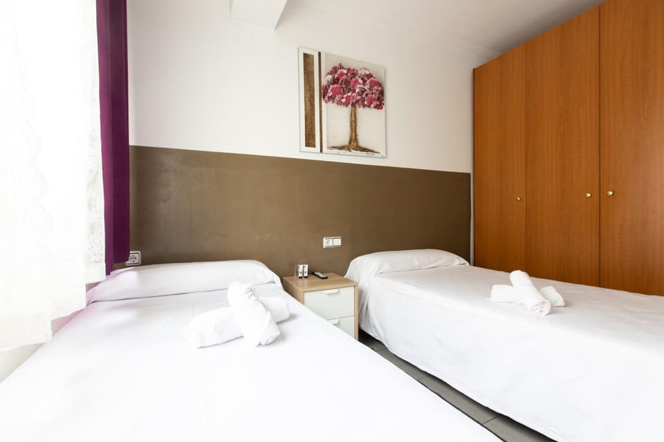Pensión Galicia Bed and Breakfast in Maresme