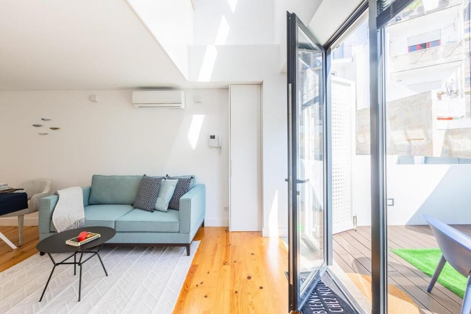 Heroismo Duplex Terrace Apartment in Porto