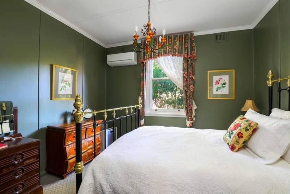 Cherry Tree Cottage House in Blue Mountains