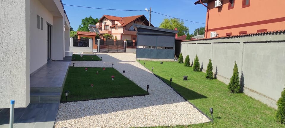 Casutele Amaliei Bed and Breakfast in Constanța County