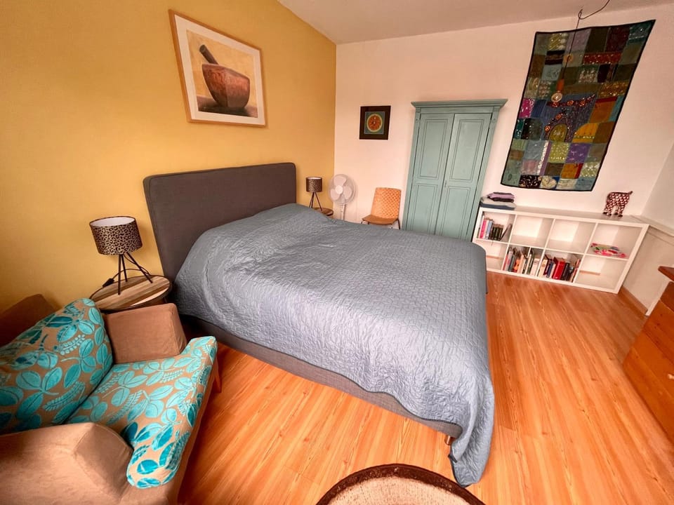 Photo of the whole room