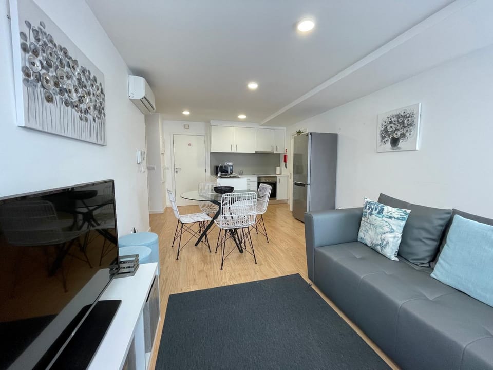 Kitchen or kitchenette, Living room, Dining area
