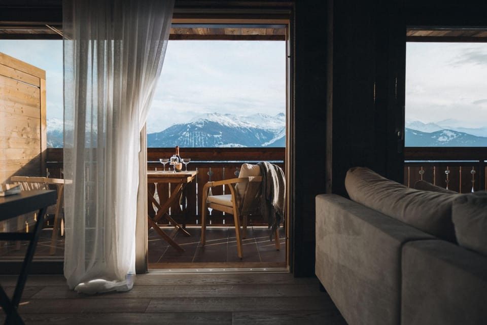 Balcony/Terrace, Mountain view