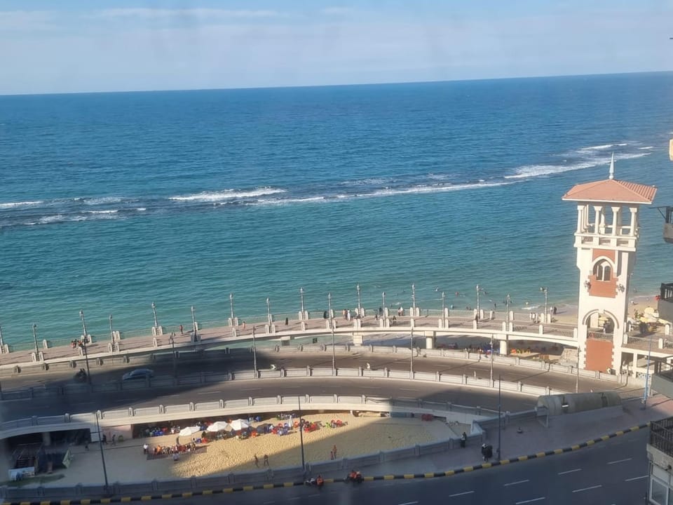 Panoramic Sea View ZAMZM Flat miami FAMILY ONLY شقة فندقية زمزم بانورما بشاطئ ميامي - الاسكندرية صف اول مباشر علي بحر - عائلات فقط Apartment in Alexandria