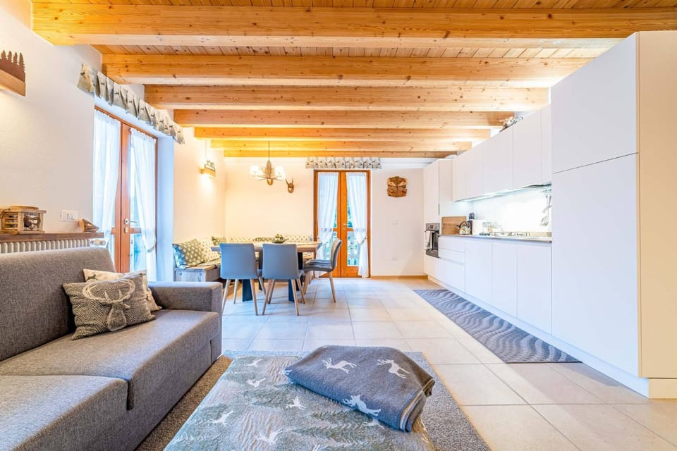 Kitchen or kitchenette, Living room, Dining area
