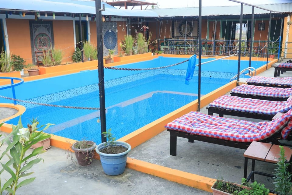 Pool view, Swimming pool, sunbed