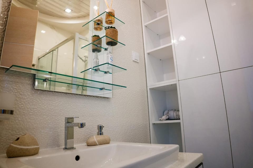 Bathroom, heating, storage