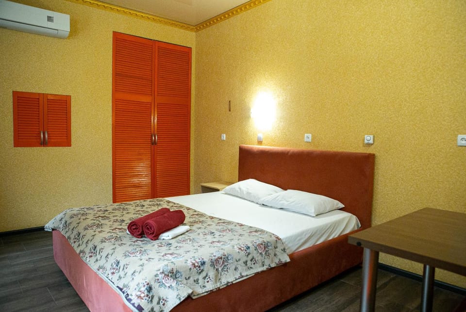 Bed, Photo of the whole room, Bedroom, towels, wardrobe, air conditioner