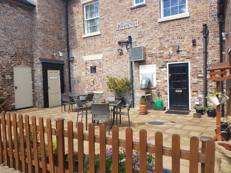 Patio, Balcony/Terrace