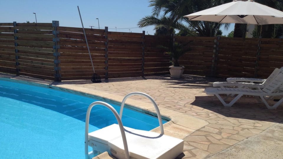 Swimming pool, Swimming pool