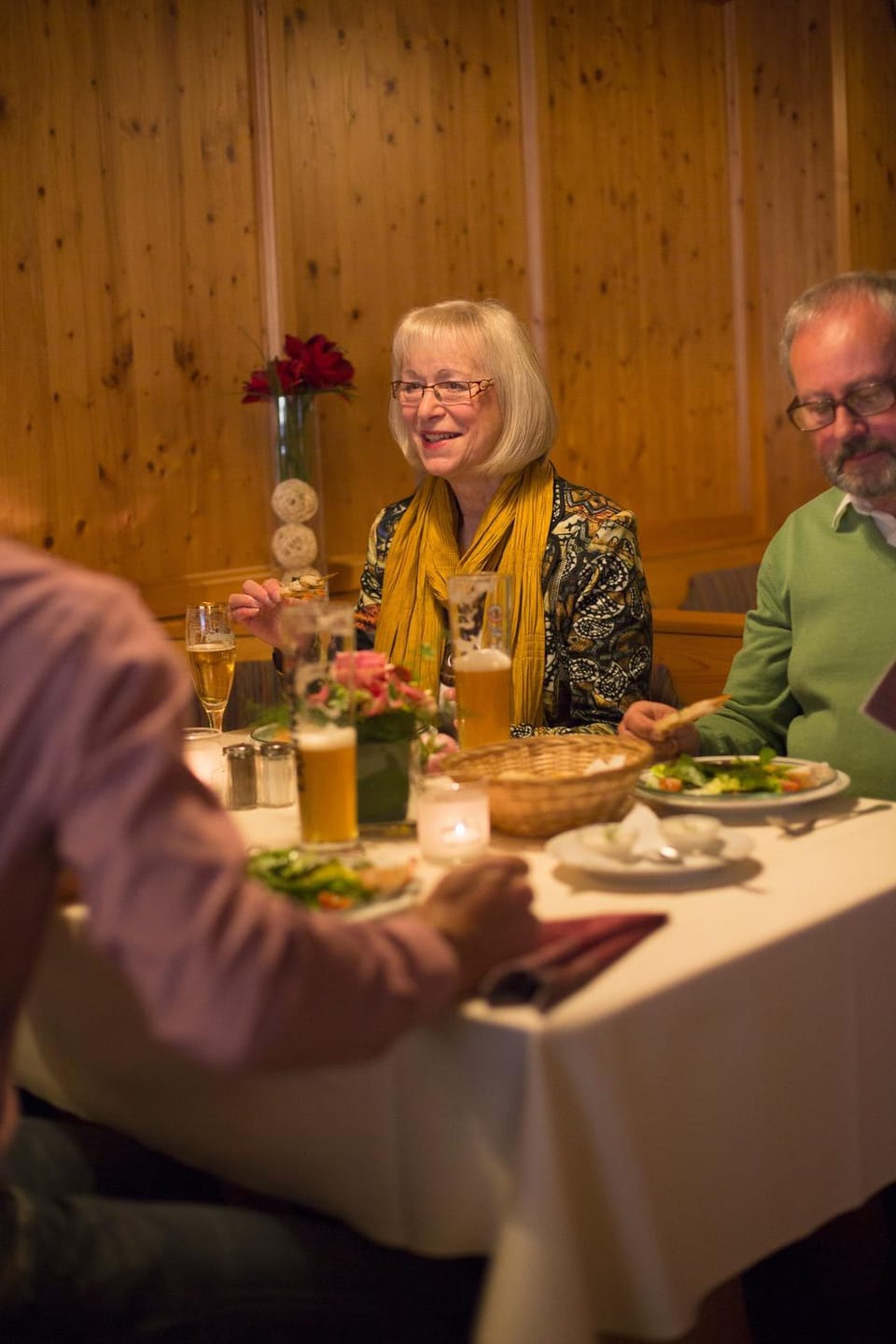 Restaurant/places to eat, Other, group of guests