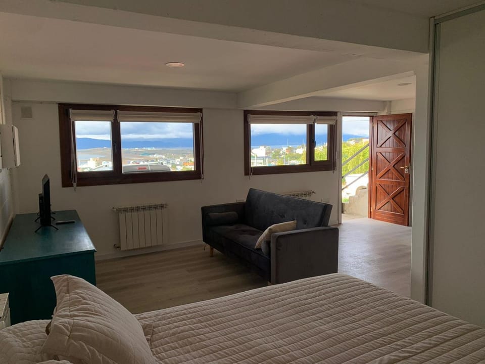 Natural landscape, Photo of the whole room