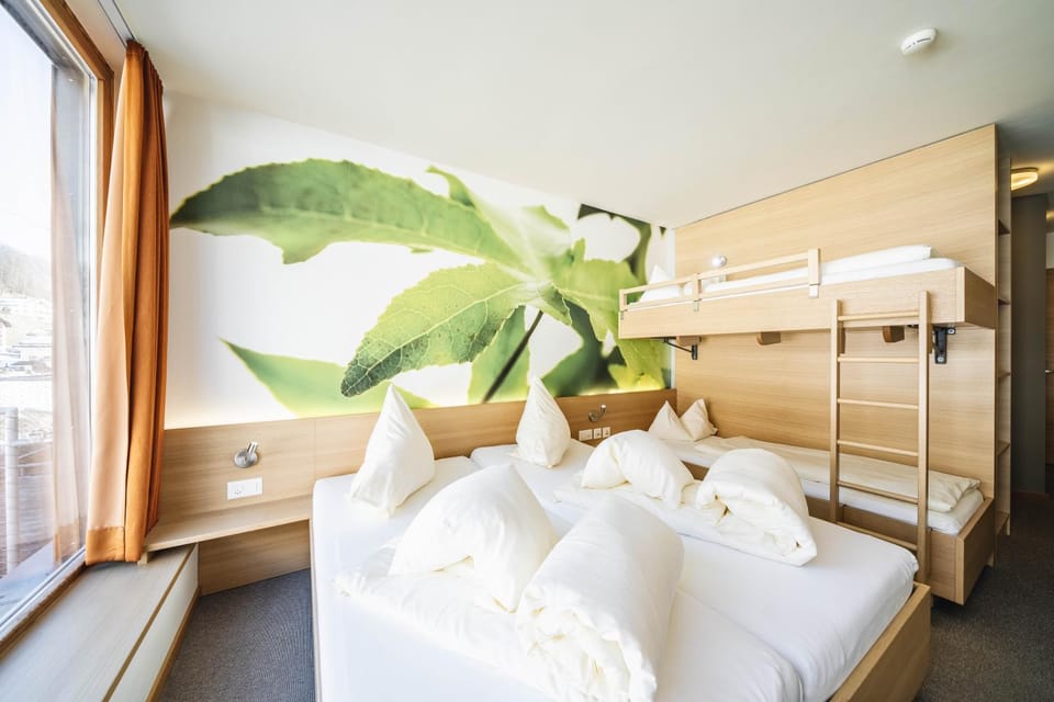 Bed, Photo of the whole room, Bedroom, bunk bed