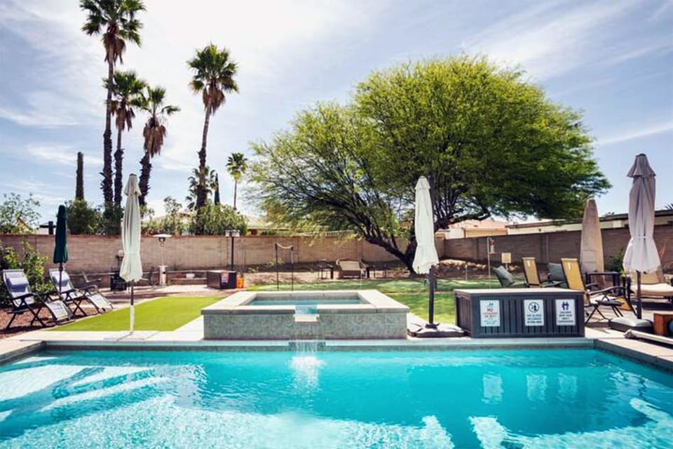 Swimming pool
