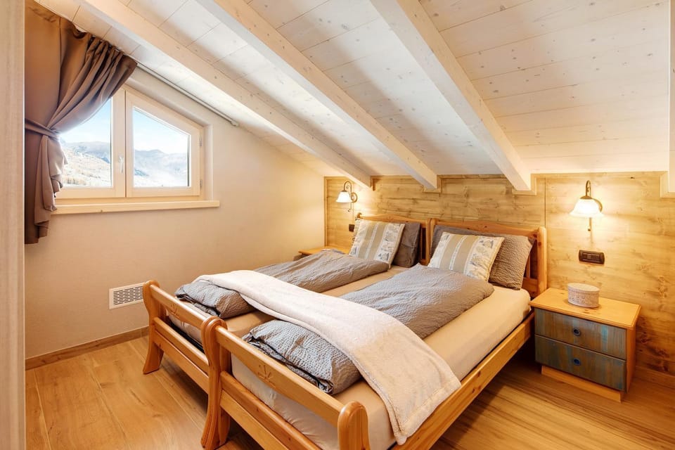 Property building, Living room, Bedroom