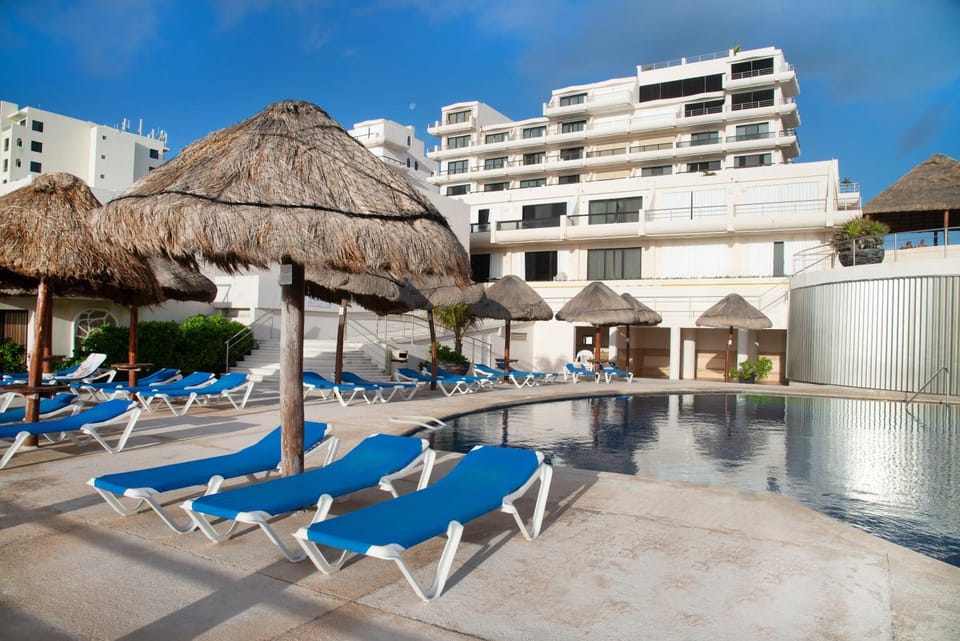 Property building, Swimming pool