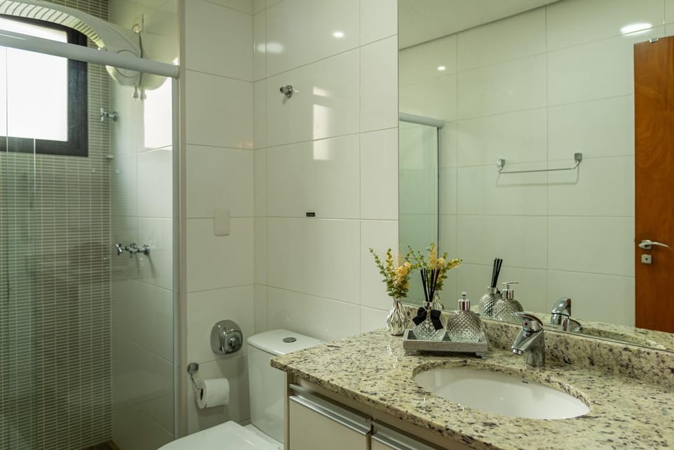 Shower, Bathroom, towels