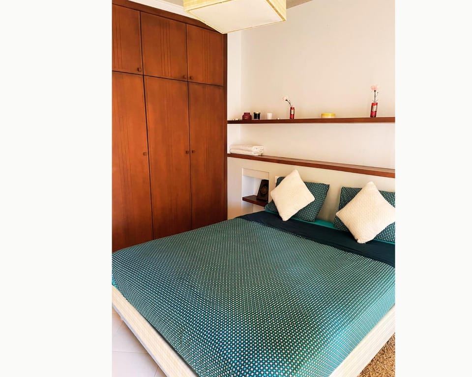 Bed, Photo of the whole room, Bedroom, wardrobe