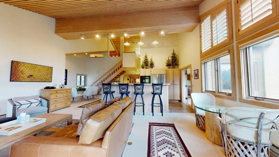 Wildflower Condo 617 House in Sun Valley