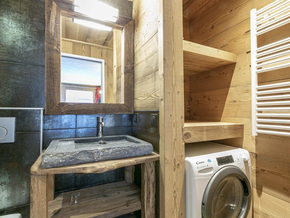 Appartement central Val d'Isère, ski aux pieds, 2 chambres, Wifi - FR-1-519-31 Apartment in Val dIsere