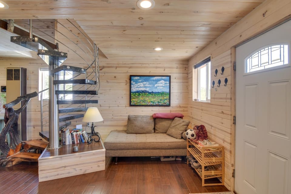 Secluded Jefferson Cabin w/ Deck + Mountain Views! Cabin in Park County
