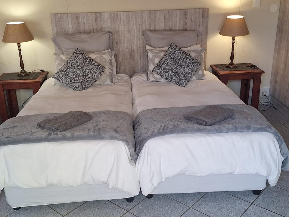 Lyn's Self Catering Apartment in Namibia
