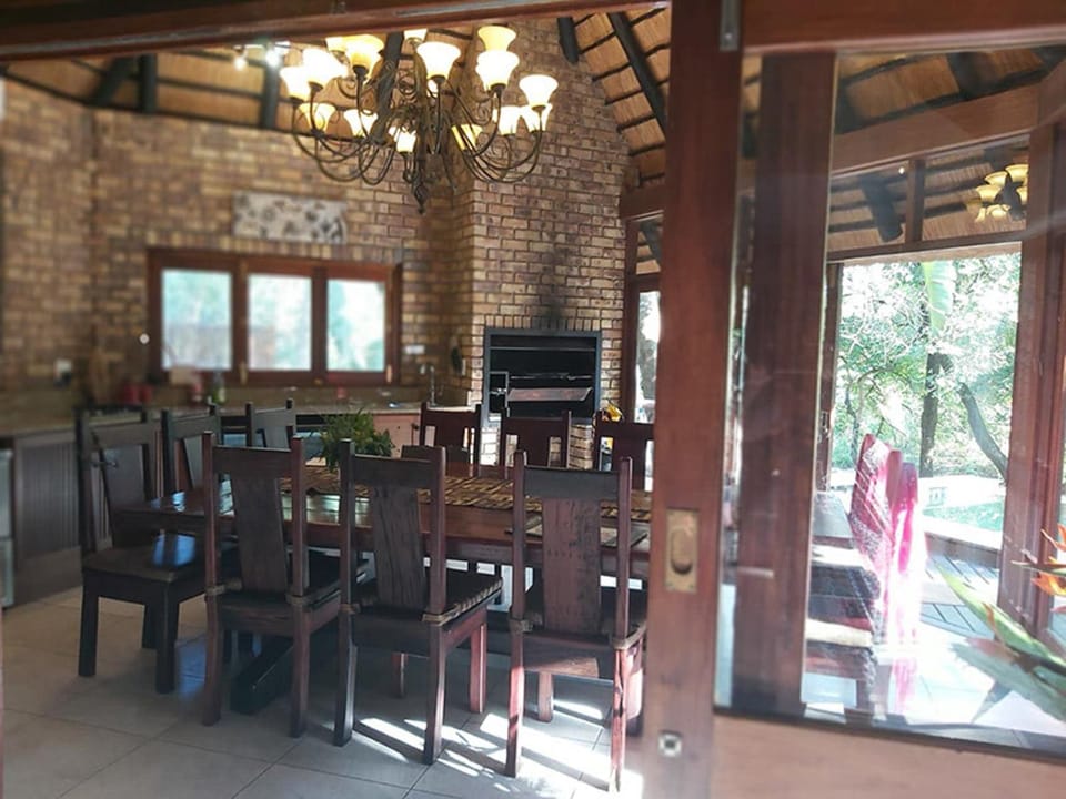 Restaurant/places to eat, Dining area