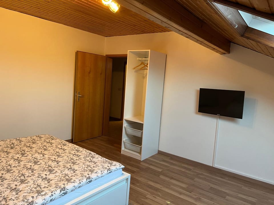 Communal lounge/ TV room, wardrobe