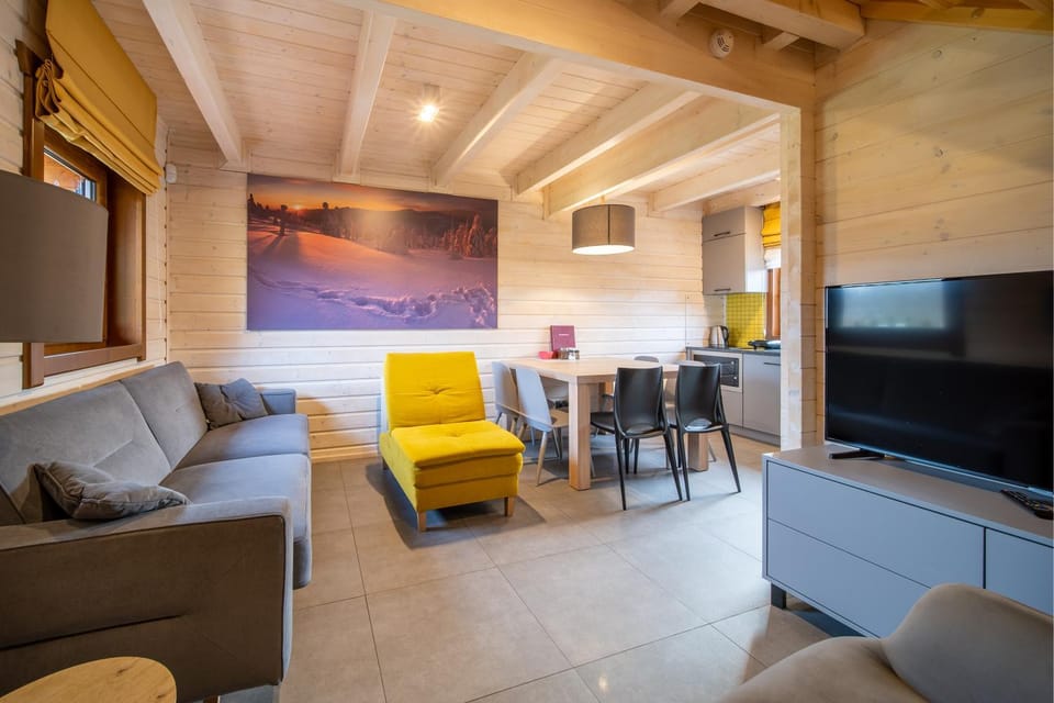TV and multimedia, Kitchen or kitchenette, Living room, dishwasher, microwave, stove