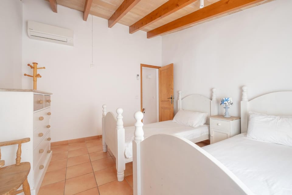 Townhouse Can Neri by SunVillas Mallorca House in Pollença