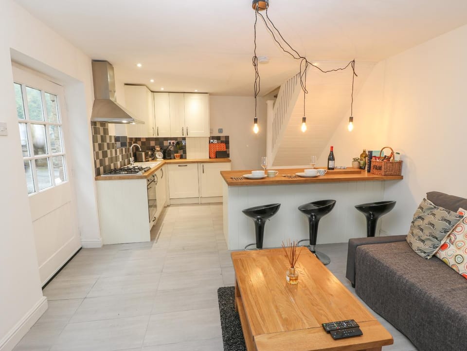 Stable Cottage House in Amber Valley