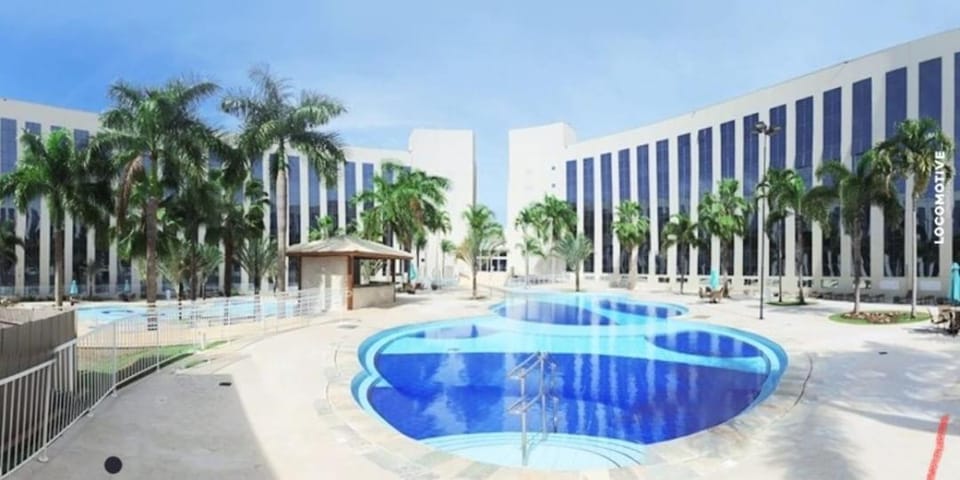 Property building, Pool view