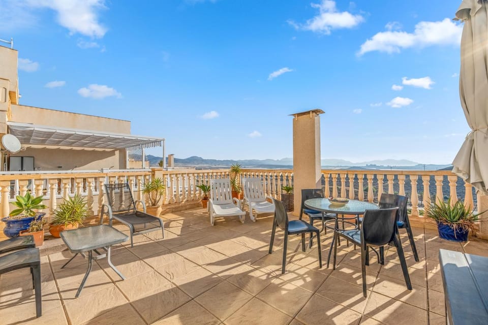 Property building, Balcony/Terrace, Living room